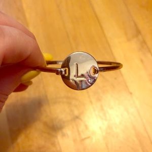 “L” thin bangel bracelet